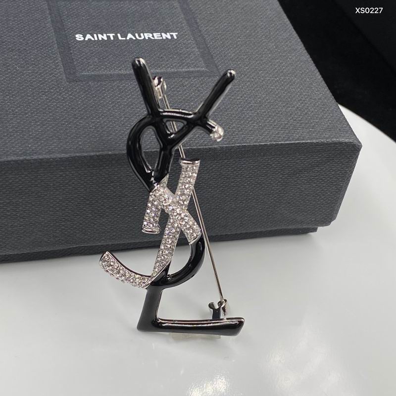 YSL Brooch 9lyr21